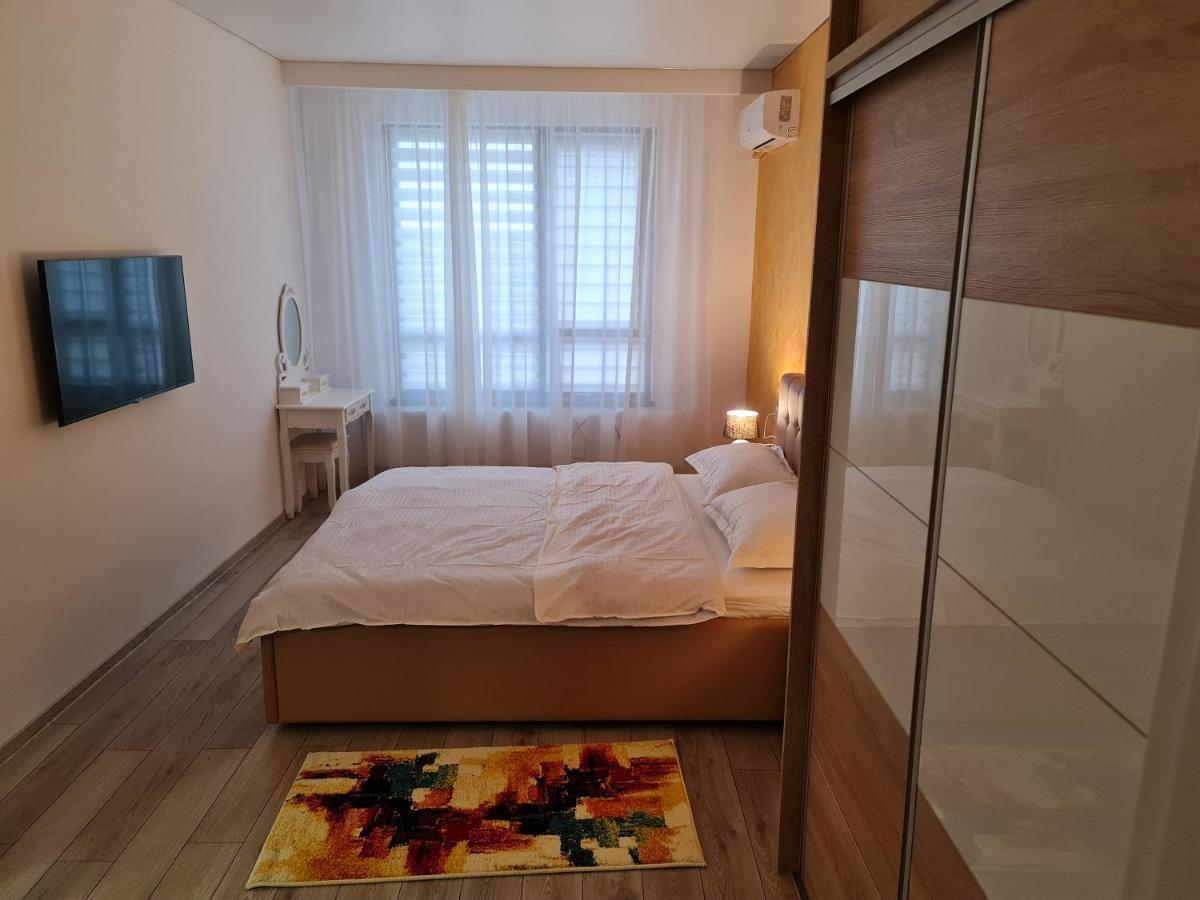 Eva Apartament Lägenhet Galaţi Exteriör bild